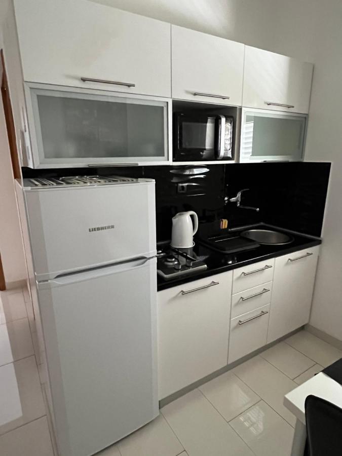 Apartments Loncar-Near Zrce Beach Novalja Kültér fotó
