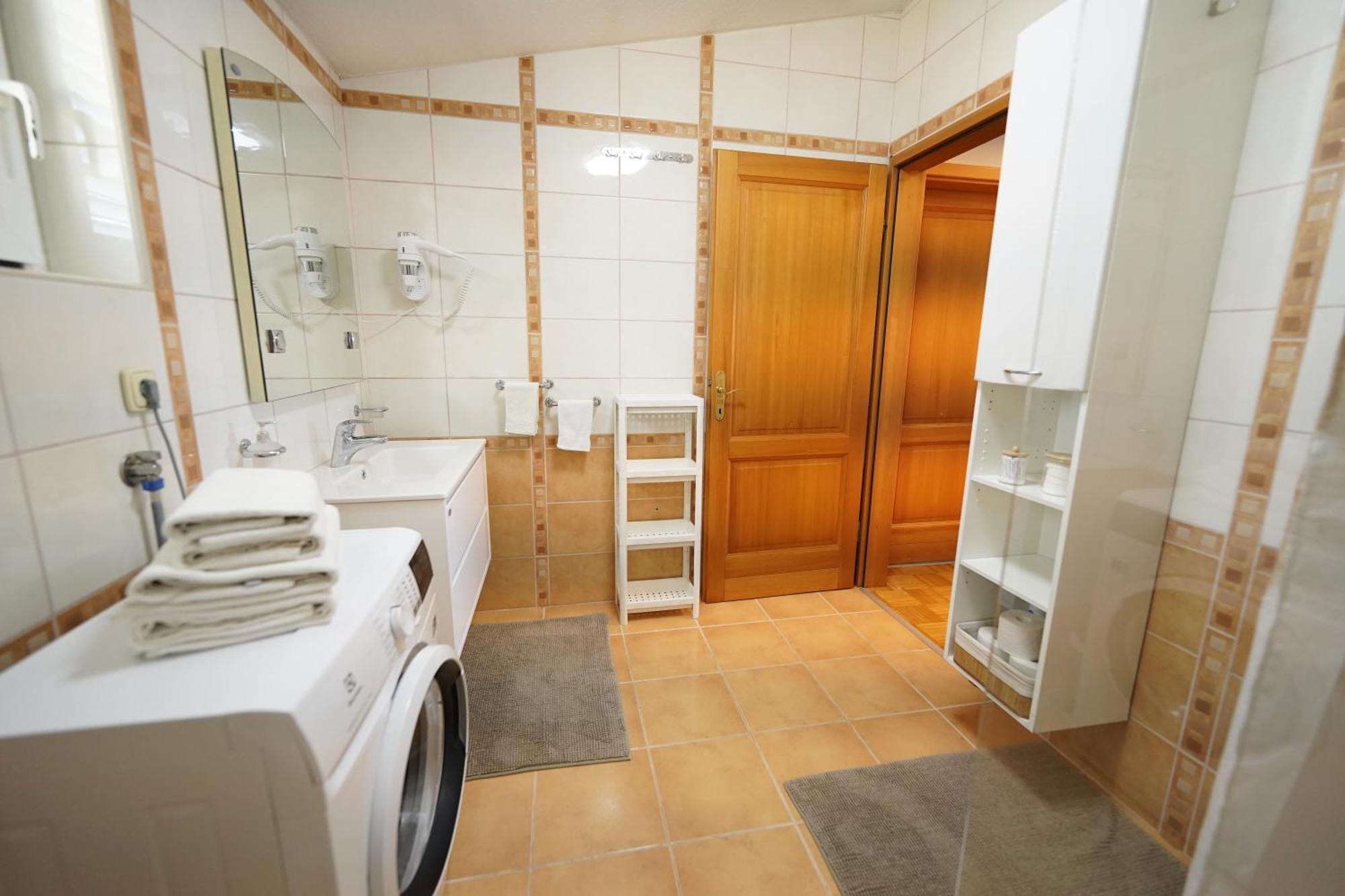 Apartments Loncar-Near Zrce Beach Novalja Kültér fotó