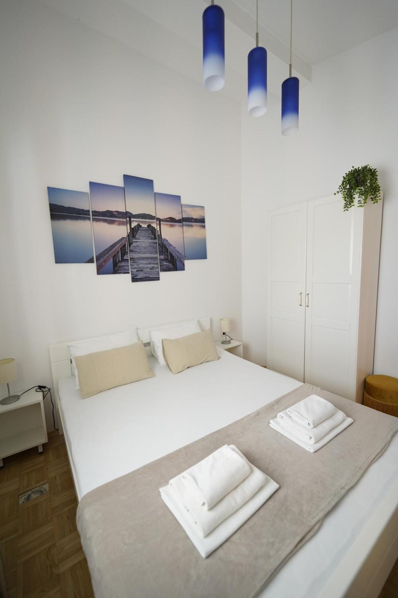 Apartments Loncar-Near Zrce Beach Novalja Kültér fotó