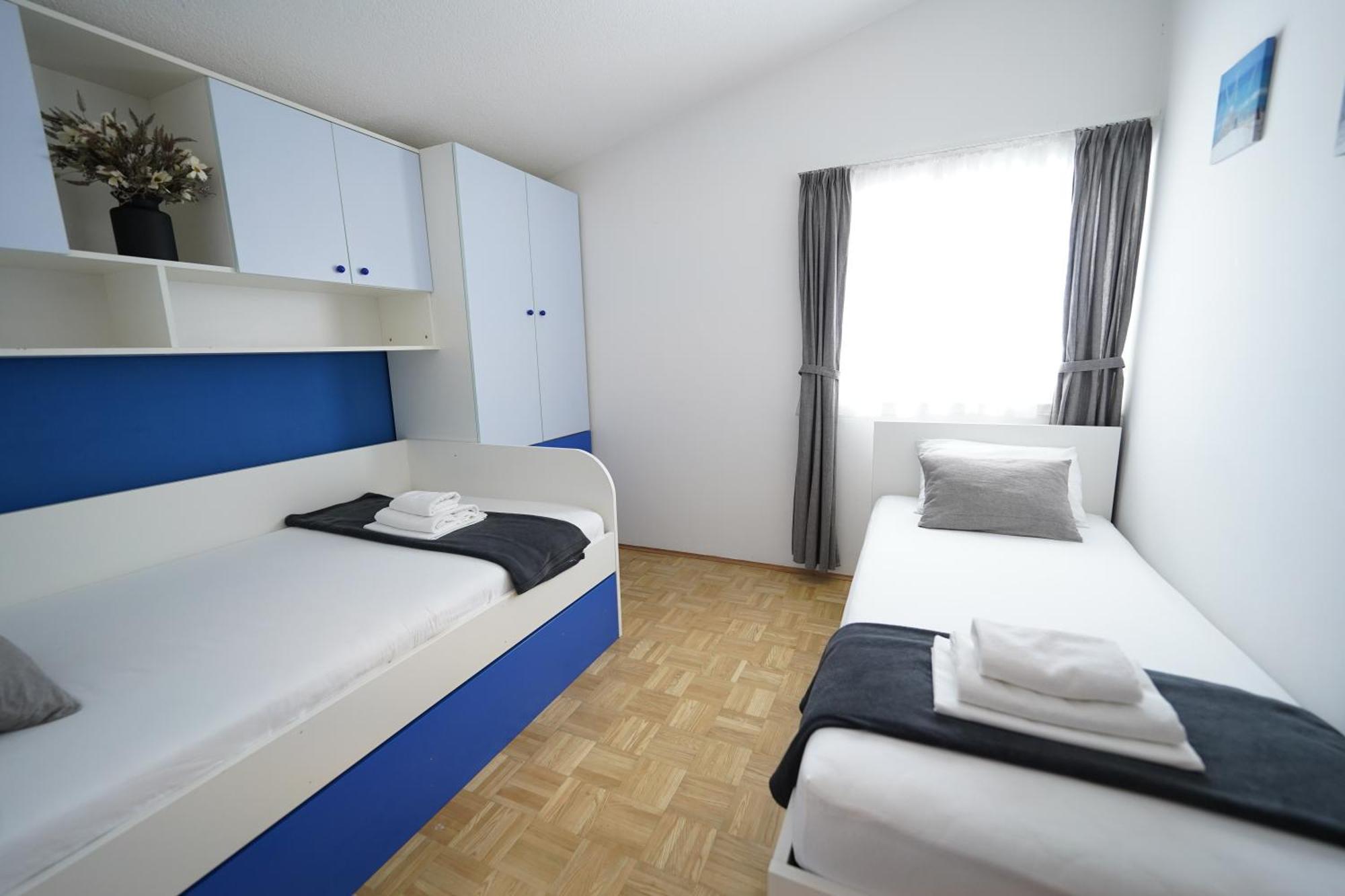 Apartments Loncar-Near Zrce Beach Novalja Kültér fotó
